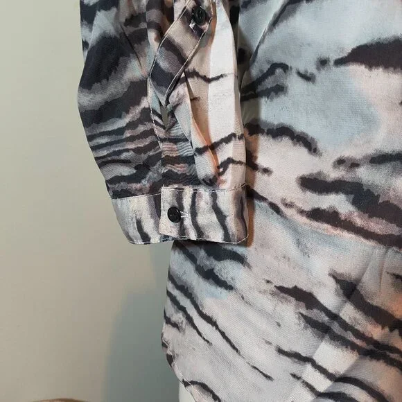 Abstract Print Button-Front Blouse - Picture 2 of 5